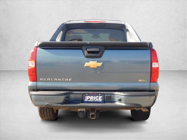 Used 2012 Chevrolet Avalanche LS AWD/4WD image 11