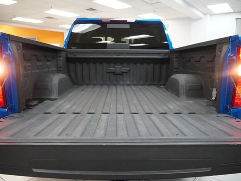 Used 2023 Chevrolet Silverado 1500 LT w/ Convenience Package II AWD/4WD image 18