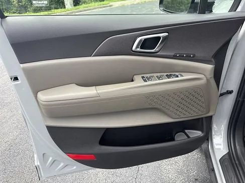 New 2026 Kia Carnival EX FWD image 7