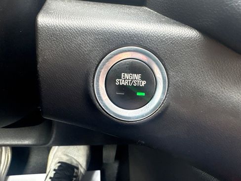Used 2020 GMC Terrain SLT w/ Elevation Edition FWD image 30