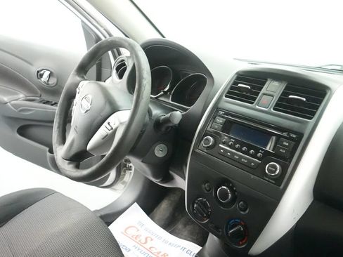 Used 2017 Nissan Versa SV FWD image 22