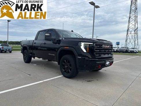 Used 2025 GMC Sierra 2500 AT4 AWD/4WD image 1