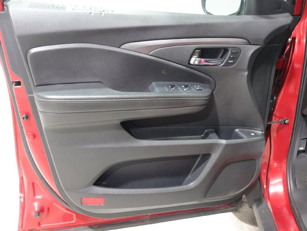 Used 2023 Honda Ridgeline RTL image 12