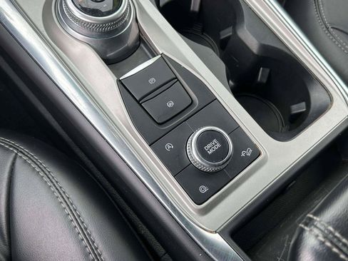 Used 2023 Ford Explorer XLT w/ Equipment Group 202A image 31