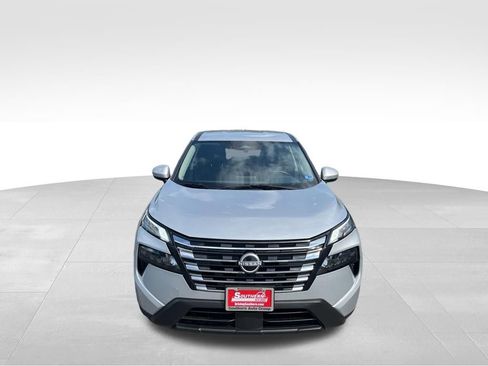 Used 2025 Nissan Rogue SV FWD image 38
