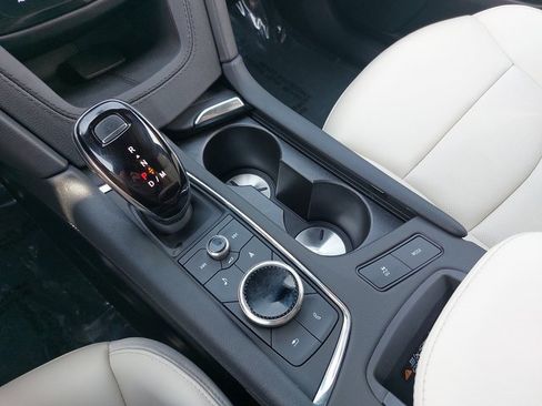 Used 2025 Cadillac XT6 Sport w/ LPO, Floor Liner Package image 29