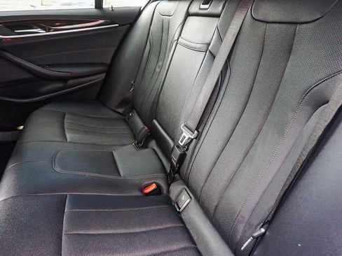 Used 2021 BMW 530i w/ Convenience Package RWD image 20