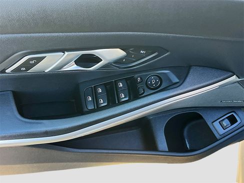 Used 2020 BMW M340i xDrive image 18