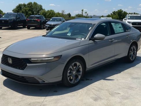 Used 2024 Honda Accord EX-L image 7