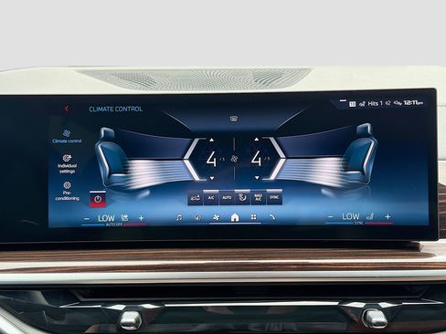 New 2026 BMW X5 M60i image 37