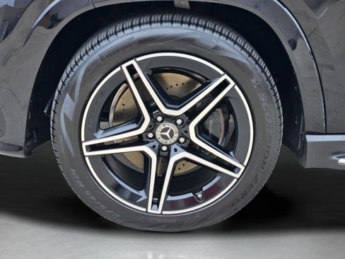 Certified 2026 Mercedes-Benz GLS 450 4MATIC image 32