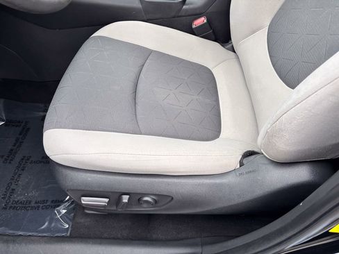 Certified 2022 Toyota RAV4 XLE image 23