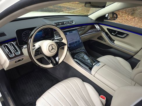 Used 2022 Mercedes-Benz S 500 4MATIC image 2