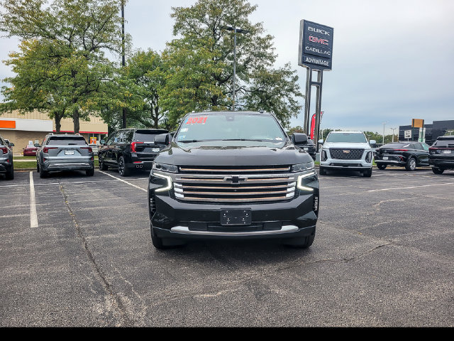 Used 2021 Chevrolet Suburban High Country w/ Premium Package AWD/4WD image 7