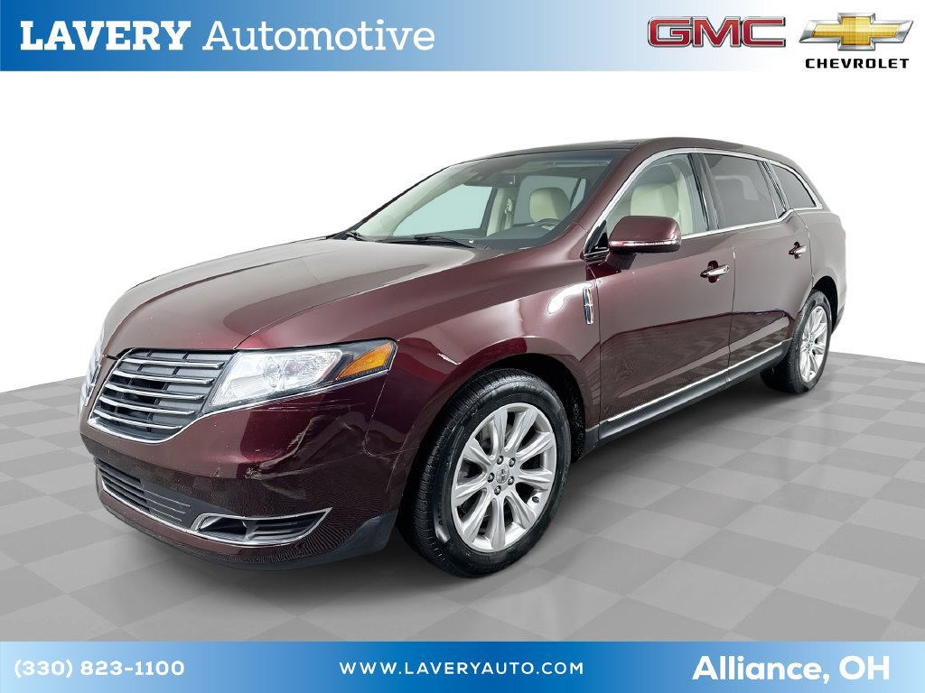 Used 2017 Lincoln MKT FWD image 1