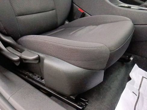 Used 2024 Chevrolet Malibu LT image 31