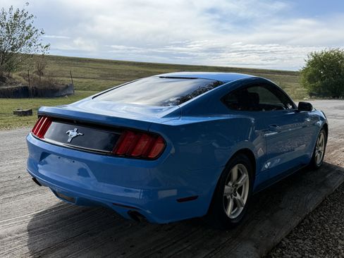 Used 2017 Ford Mustang Coupe image 10
