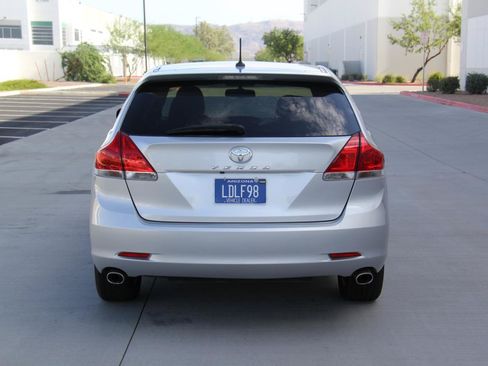 Used 2011 Toyota Venza w/ Premium Pkg #2 FWD image 6