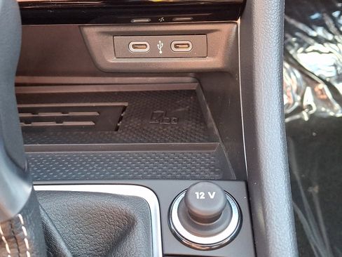 New 2026 Volkswagen Jetta SE FWD image 17