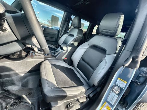 New 2024 Ford Bronco Black Diamond w/ Sasquatch Package image 21