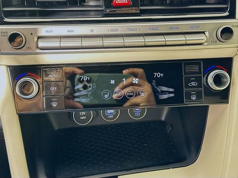 New 2026 Genesis G70 2.5T image 14