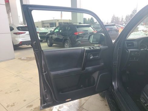 Used 2021 Toyota 4Runner TRD Off-Road Premium w/ Moonroof Package image 17