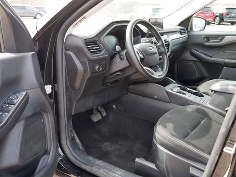 Used 2025 Ford Escape Active AWD/4WD image 12