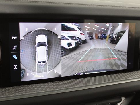 New 2026 Porsche Cayenne image 29