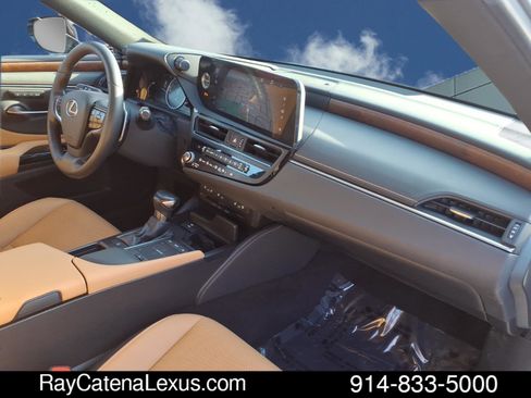 Certified 2022 Lexus ES 350 w/ Premium Package image 19