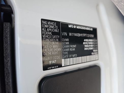 Used 2023 Mercedes-Benz Sprinter 2500 image 36