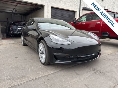 Used 2022 Tesla Model 3 Long Range image 1