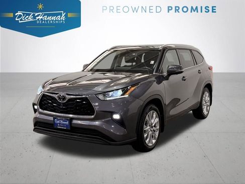 Used 2023 Toyota Highlander Limited AWD/4WD image 1