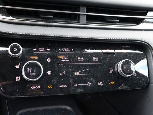 Certified 2023 INFINITI QX60 Luxe FWD image 30