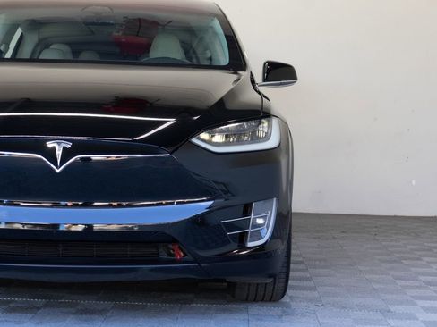 Used 2019 Tesla Model X Performance AWD/4WD image 5