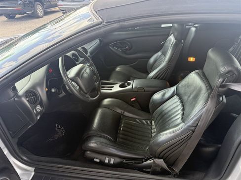 Used 2002 Pontiac Firebird Trans Am RWD image 3