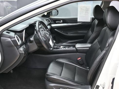 Used 2023 Nissan Maxima SV w/ Floor Mat Group FWD image 15