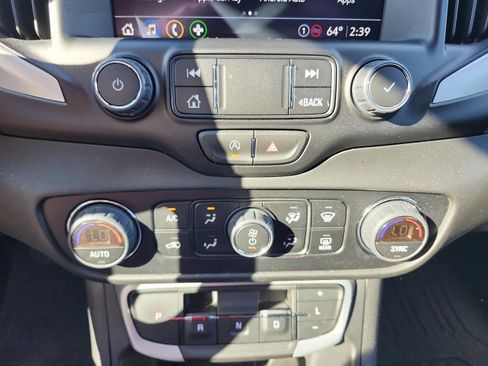 Certified 2022 GMC Terrain SLT image 17