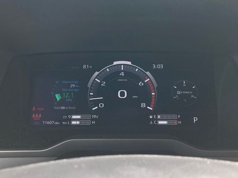 Used 2025 Toyota Tundra Limited w/ Power Package AWD/4WD image 17