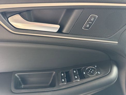 Certified 2024 Ford Edge SEL image 25