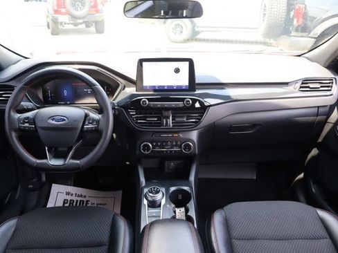Certified 2025 Ford Escape ST-Line Select AWD/4WD image 35