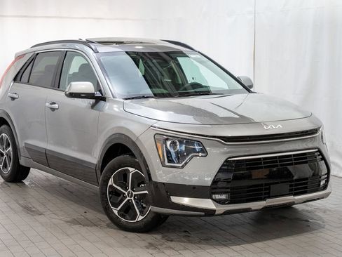 New 2026 Kia Niro SX image 1