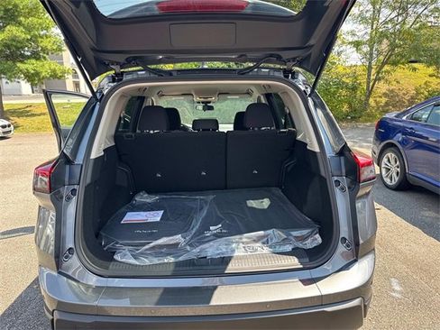 New 2026 Nissan Rogue S image 13