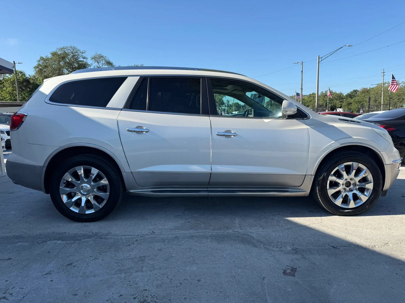 Used 2012 Buick Enclave Premium FWD image 5