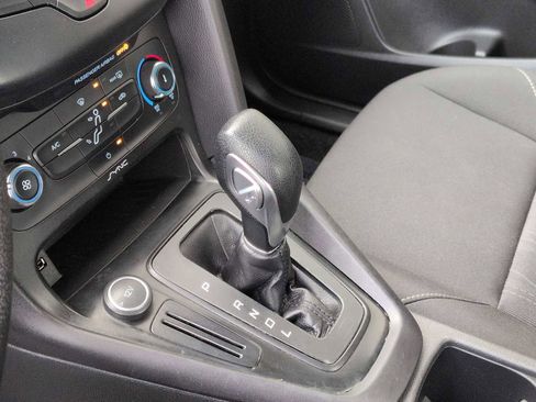 Used 2018 Ford Focus S image 30