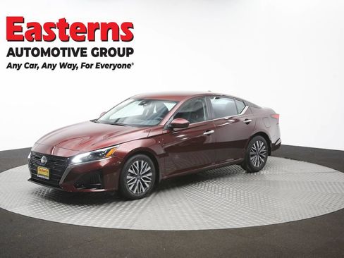 Used 2023 Nissan Altima 2.5 SV FWD image 56