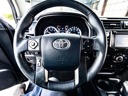 Used 2017 Toyota 4Runner TRD Off-Road image 38