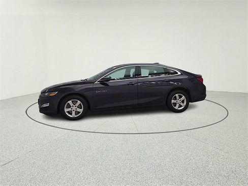 Used 2022 Chevrolet Malibu LS image 4