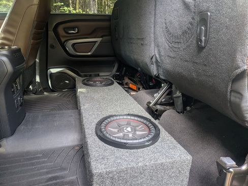 Used 2017 Nissan Titan Platinum Reserve w/ Off-Road Package image 17