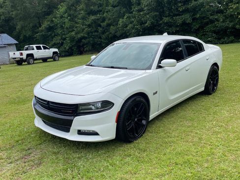 Used 2018 Dodge Charger R/T RWD image 5