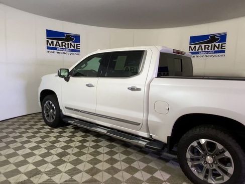Used 2023 Chevrolet Silverado 1500 High Country w/ High Country Premium Package AWD/4WD image 8